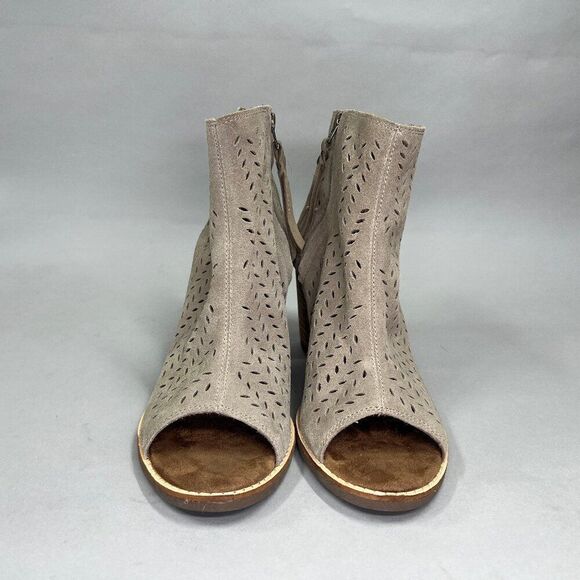 Toms Women's Size 8 Majorca Peep Toe Taupe Suede Perforated Ankle Boots - Picture 2 of 12